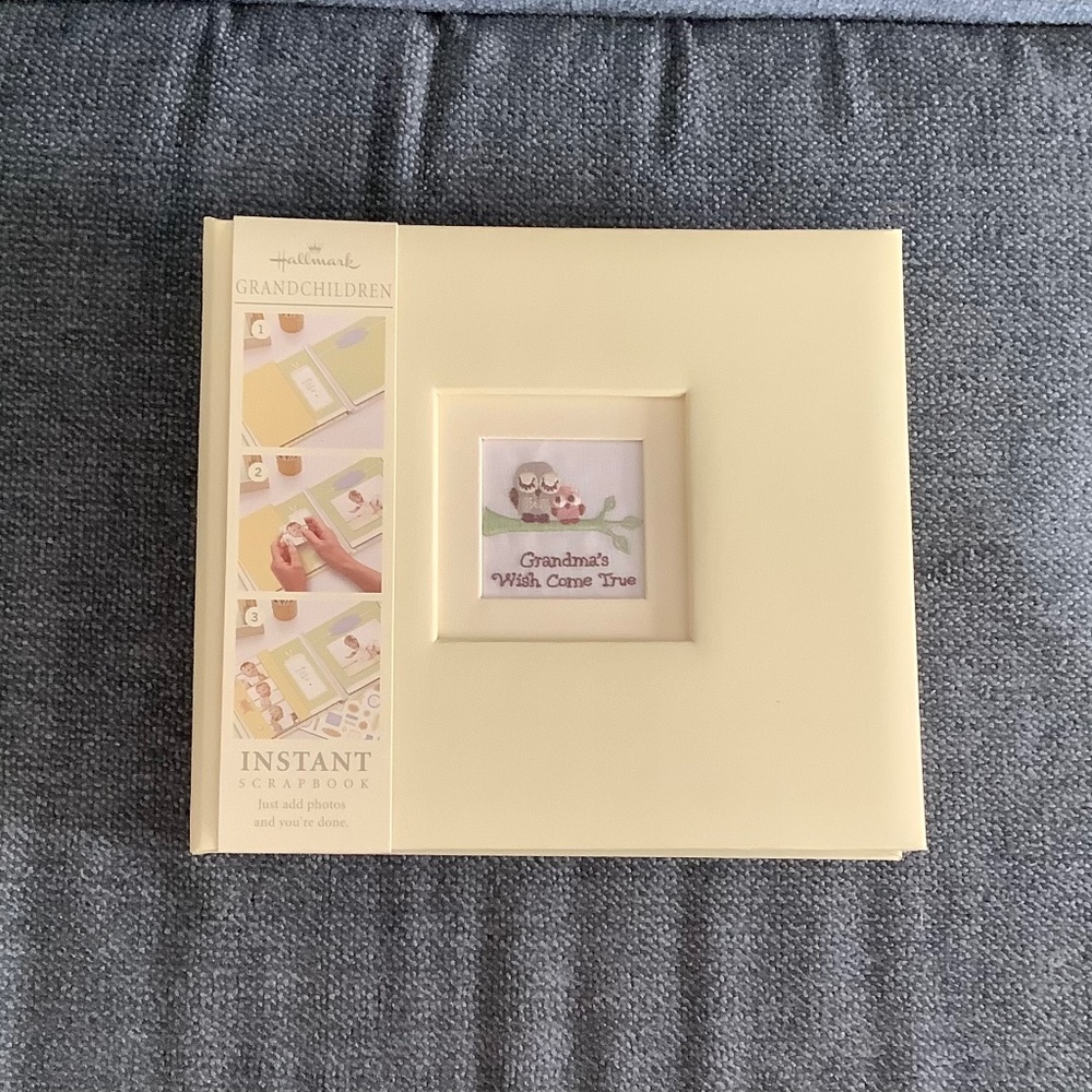 Hallmark Grandma/Grandpa/Nana/Grandparent/Our Instant Scrapbook NIB
